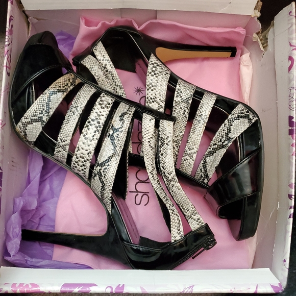 Heels - Picture 3 of 5